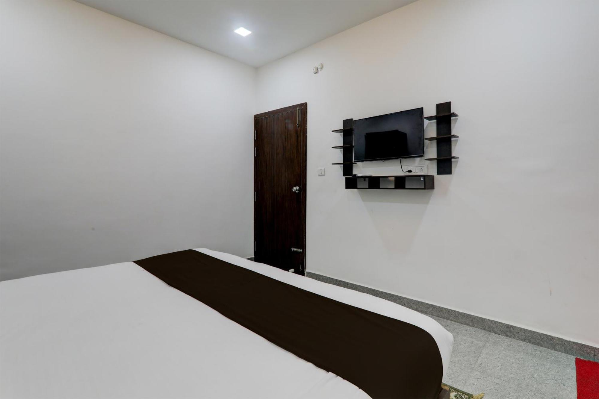 Super Hotel O Flagship Hotel Mk Palace Лакхнау Экстерьер фото